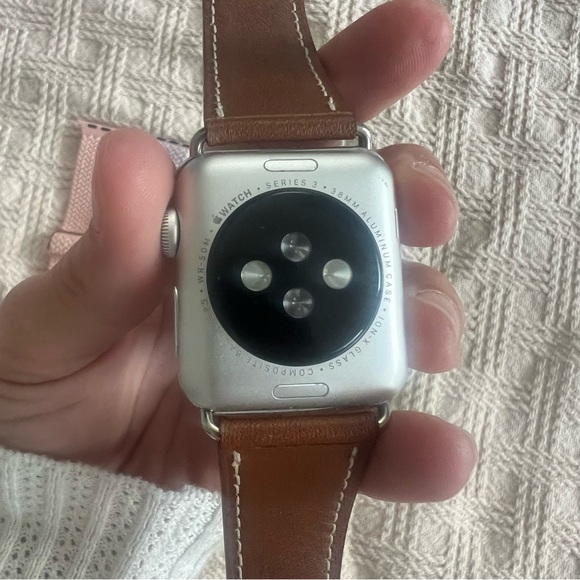 Apple Watch - Picture 2 of 2